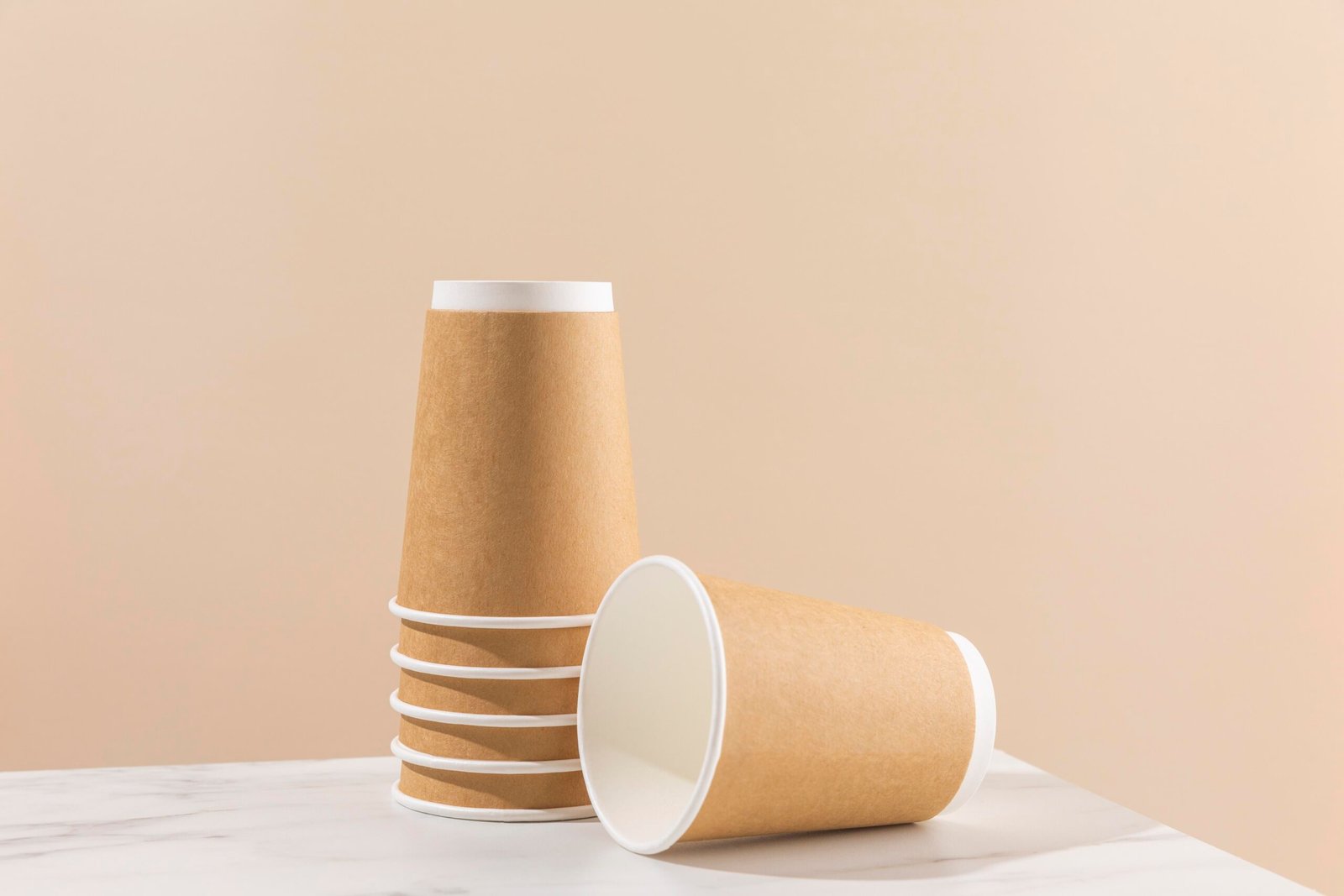 paper cups arrangement table